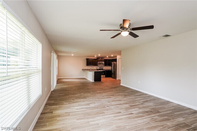 Foto del edificio - 1221 NE 4th Ave