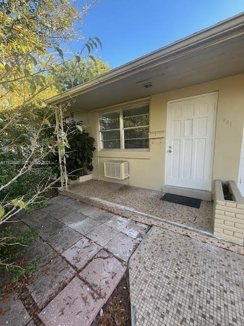 Foto del edificio - 901 SW 4th Terrace