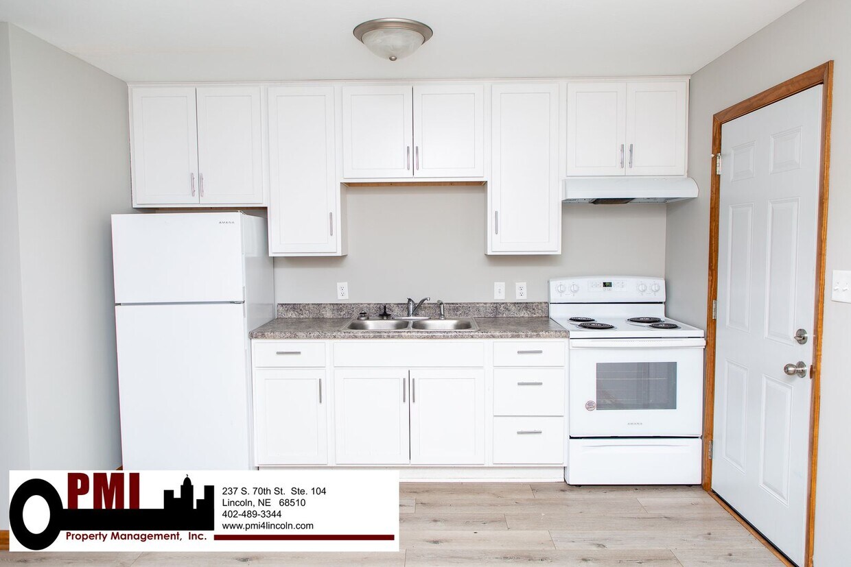 Foto principal - 2 Bedroom and 1.5 Bathroom Apartment Avail...