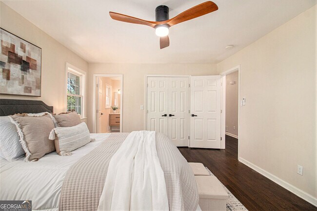 Foto del edificio - 9640 Cedar Grove Rd