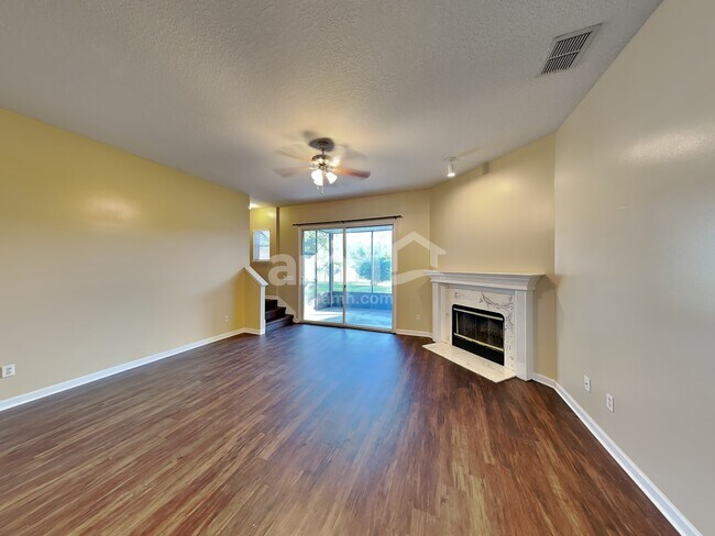 Building Photo - 1690 Rustling Dr