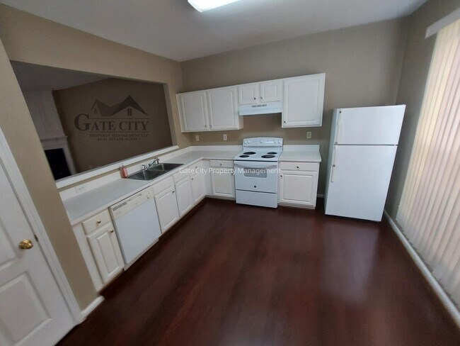 Building Photo - 3983 Elizabeth Glen Way