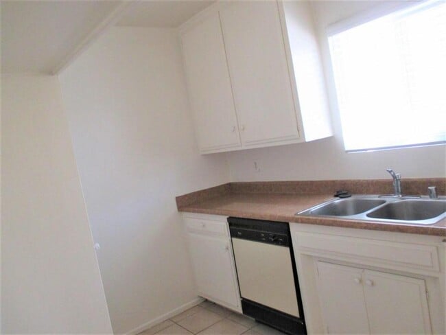 Building Photo - 43611 E. Florida Ave. #2