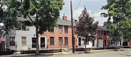Building Photo - 6415 Howe St
