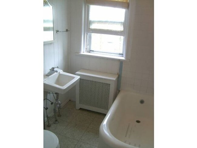 Foto del edificio - 8107 Germantown Ave