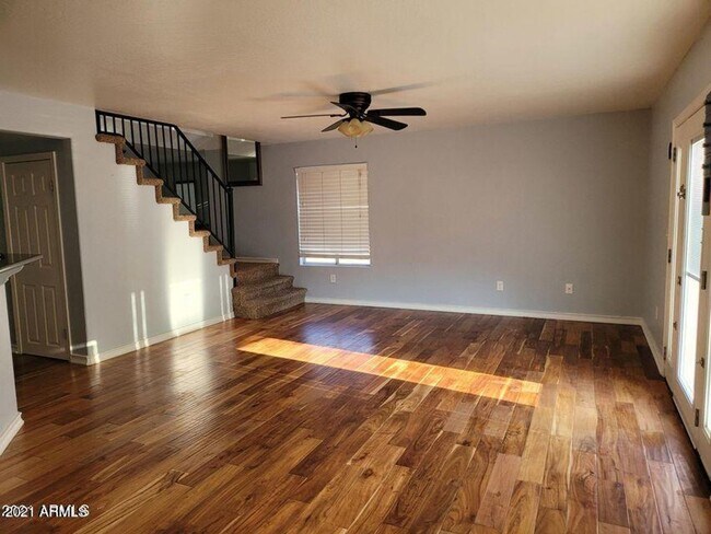 Foto del edificio - Superstition Springs 4 bedroom/3 baths w/ PRIVATE POOL