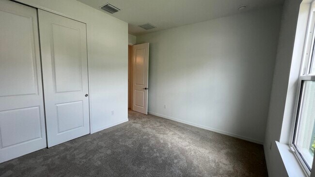 Building Photo - 584 Ranch Oak Cir