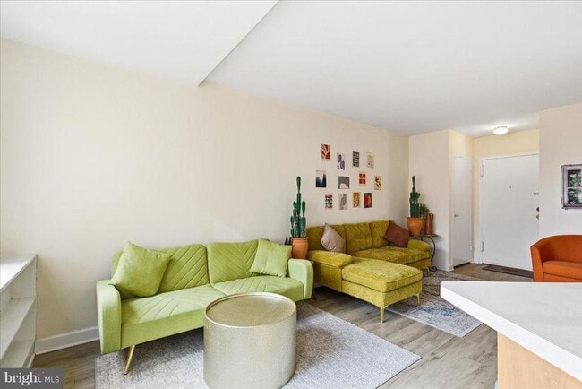 Building Photo - 1111 Arlington Blvd