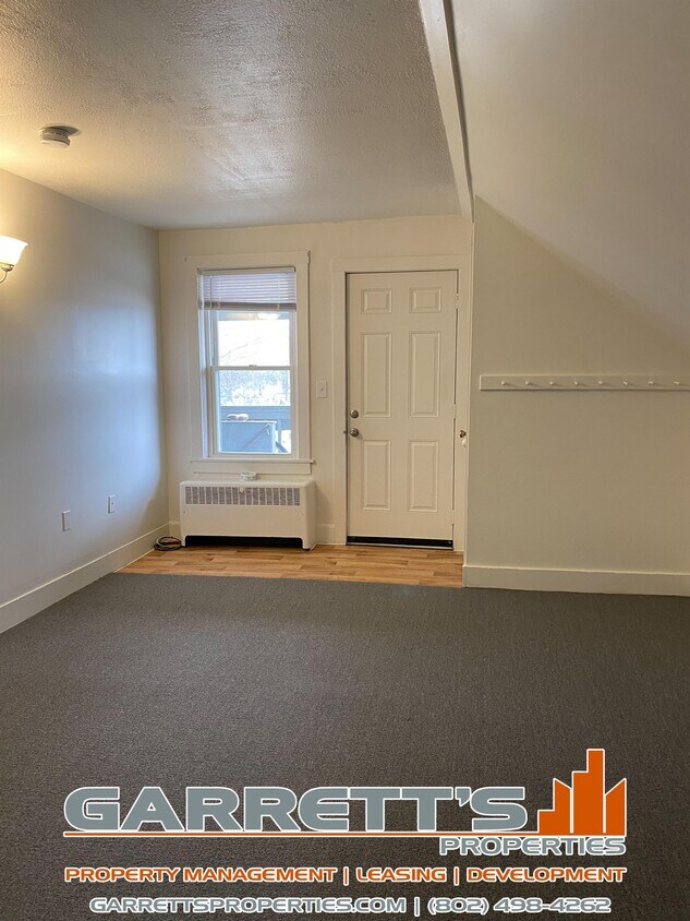 12 Central St Unit 1, Essex, VT 05452 Room for Rent in Essex, VT