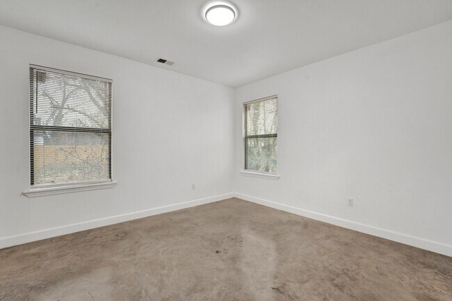 Foto del edificio - BRAND NEW CONSTRUCTION HOME AVAILABLE FOR RENT!