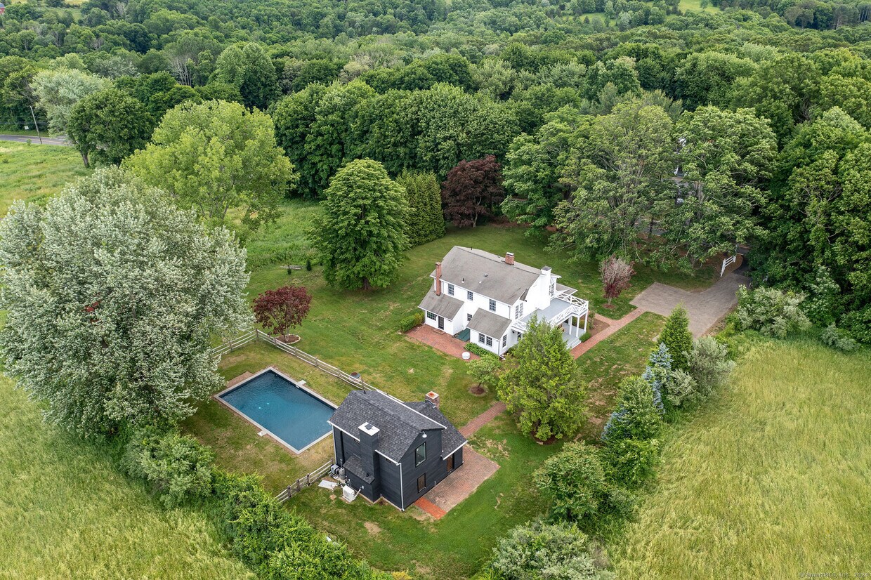 Foto principal - 429 Chestnut Land Rd