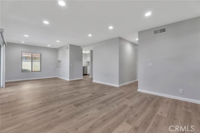 Building Photo - 2335 Dahlia Dr