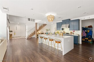 Building Photo - 2618 Skylark Trl St