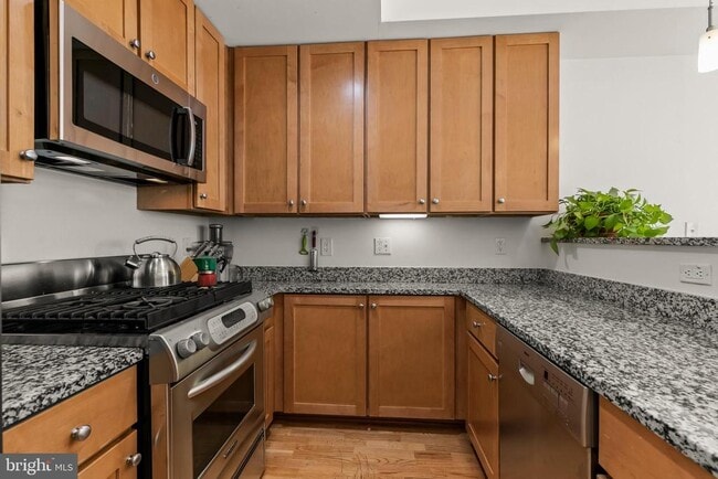 Building Photo - 1421-1423 Chapin St NW
