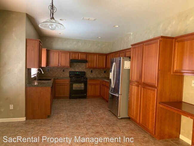 Building Photo - 5 br, 3 bath House - 5418 Lewrosa Way