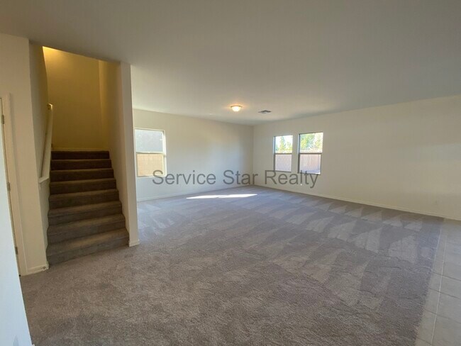 Building Photo - 2402 Alonso Dr