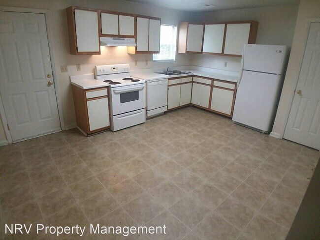 Building Photo - 4 br, 2 bath House - 347 Pheasant Run