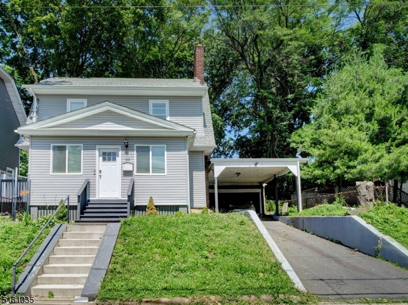 Primary Photo - 31 Pine Grove Terrace