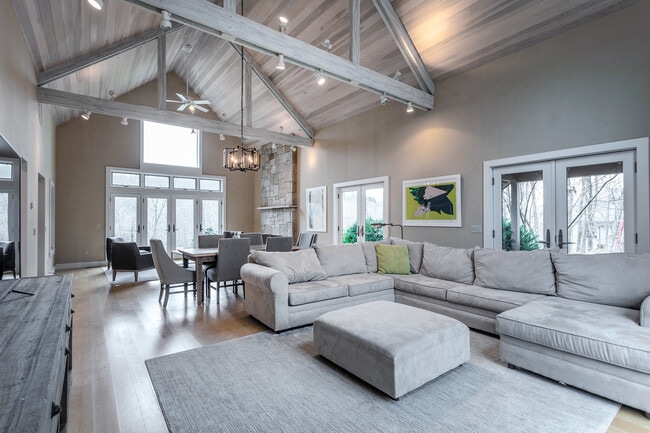 Foto del edificio - 8 River Bend Ln