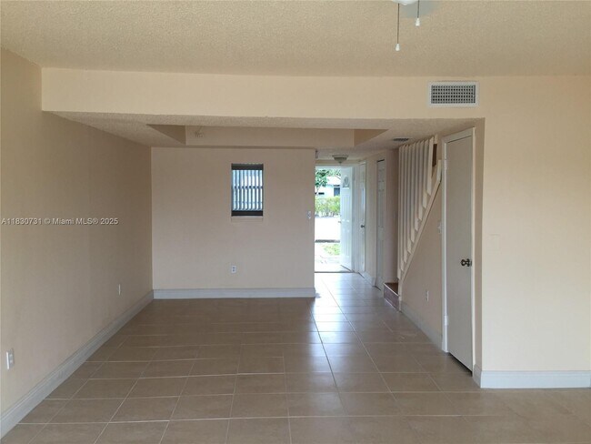 Foto del edificio - 4132 SW 61st Ave