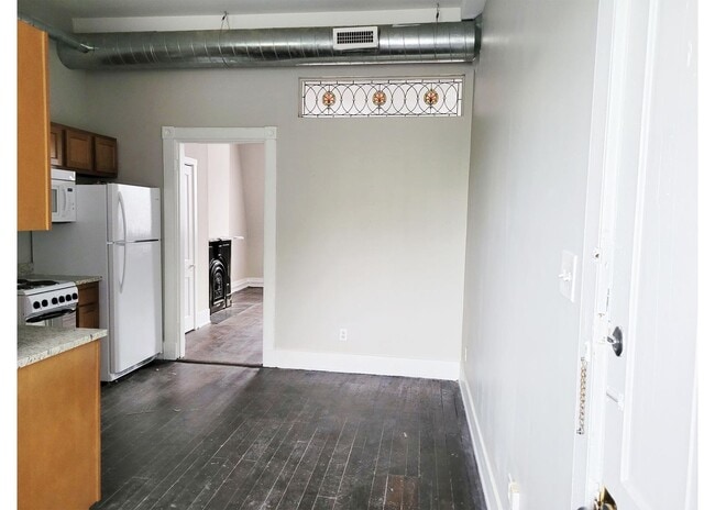 Building Photo - 2215 Ohio Ave