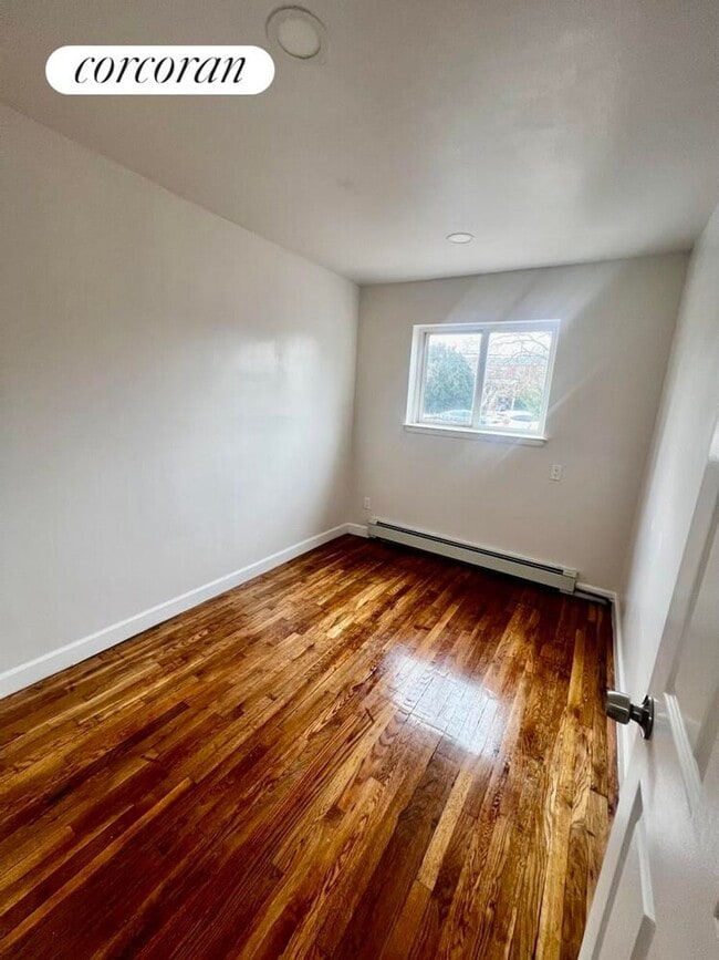 Foto del edificio - 1632 E 94th St