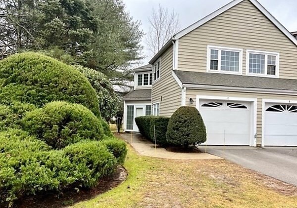 Primary Photo - 10 Mallard Ln