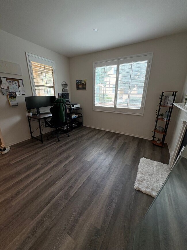 Foto del edificio - 3160 E Yountville Dr