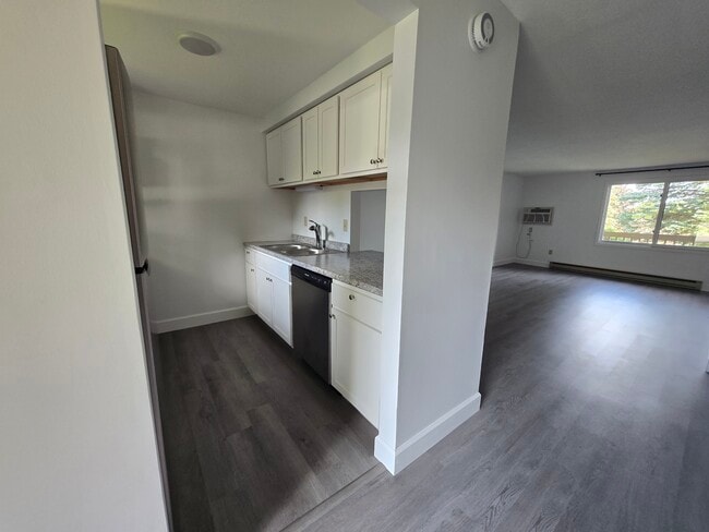 kitchen - 47 4th Ave