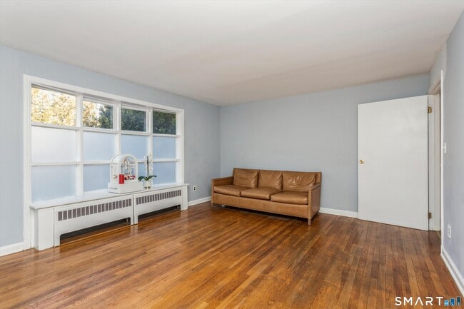 Building Photo - 8 Reynolds Pl