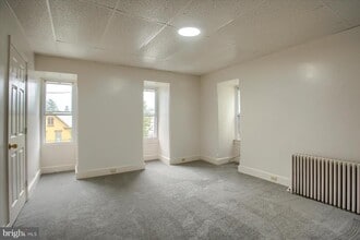 Building Photo - 310 S Market St