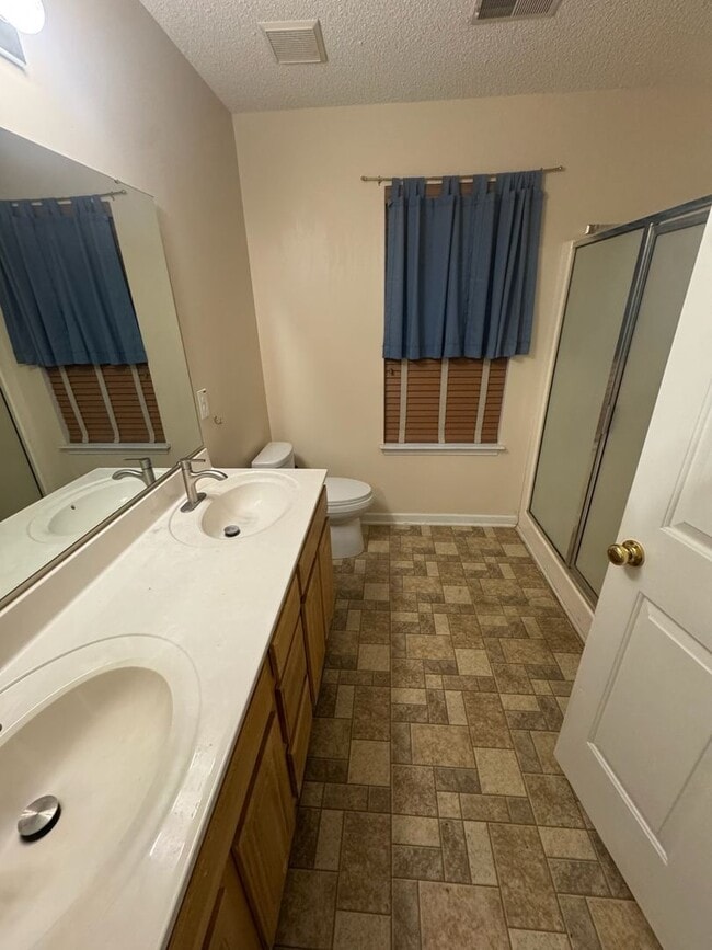 Foto del edificio - Charming and Spacious 3BR 2BA Home w/ Full Kitchen Suite + Garage + Optional Boat Launch Access i...