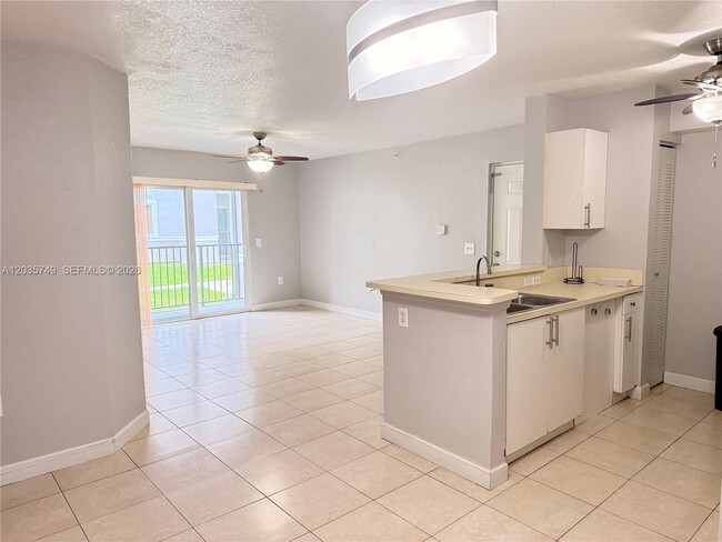 Foto del edificio - 15410 SW 284th St