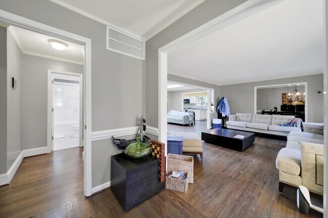 Foto del edificio - Lovely 3 Bed 2.5 Bath Ranch Home in South ...