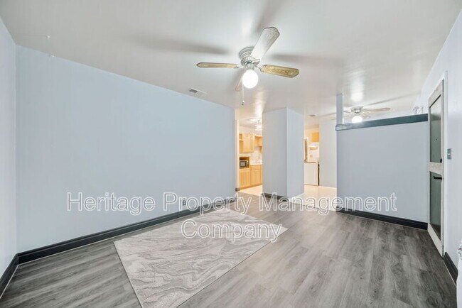 Building Photo - 6022 Castle Vw Dr