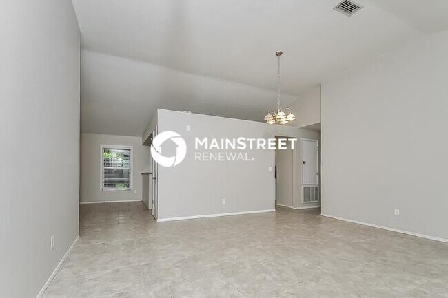 Building Photo - 3 Bedroom Pet-Friendly Home in Riverview, FL with Main Street Renewal
