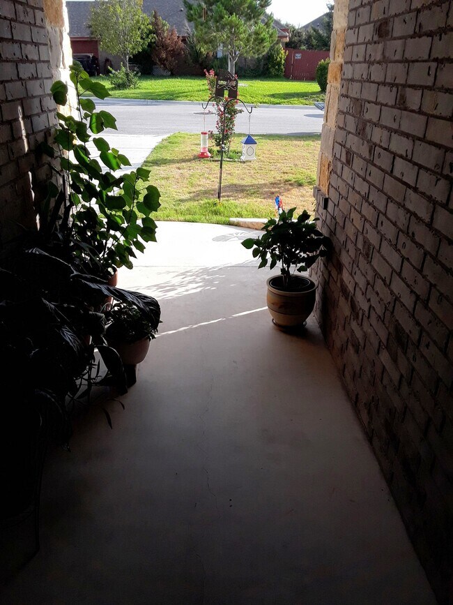 Foto del edificio - 921 Karey Dr