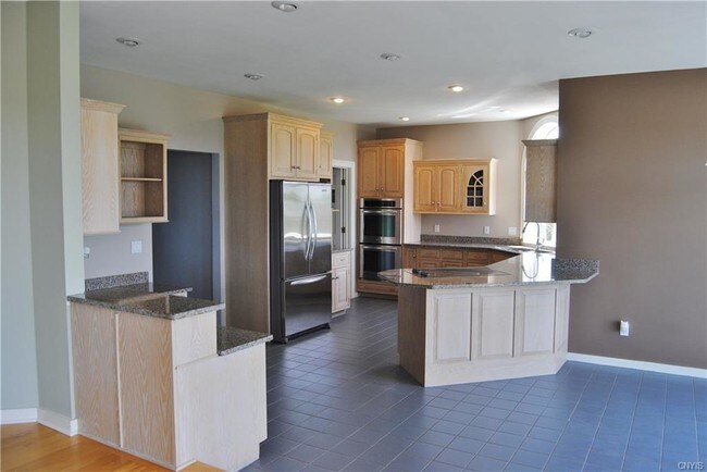 Building Photo - 1005 Grassy Hill Ln