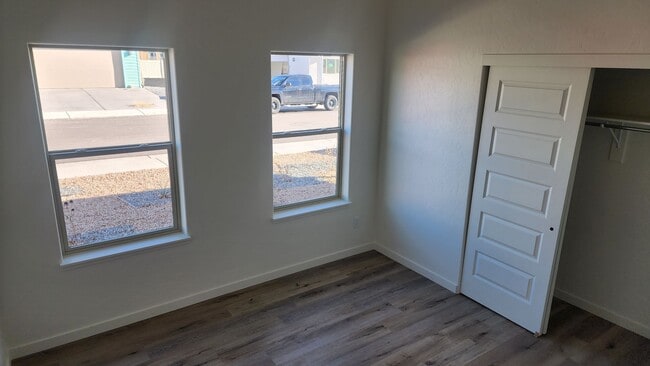 Building Photo - Great 3 bedroom, 2 bath, 2 car garage home for rent