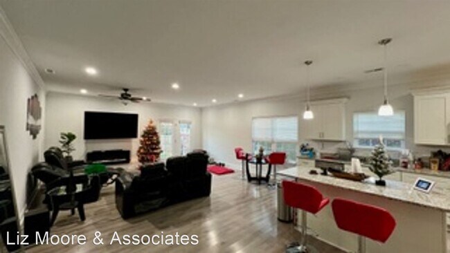 Foto del edificio - 4 br, 2.5 bath House - 15 W Virginia Ave