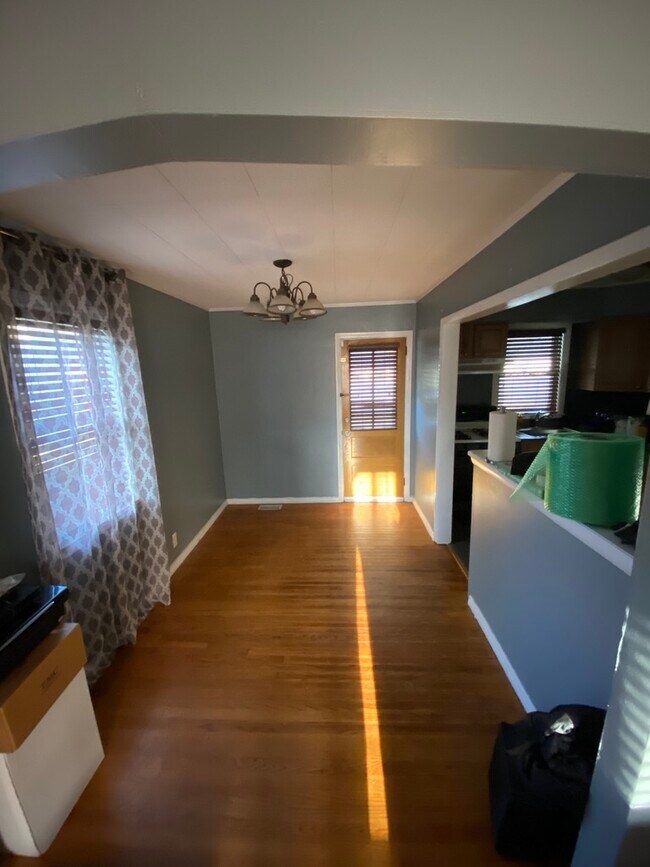 Dining Room - 1129 Center Ave