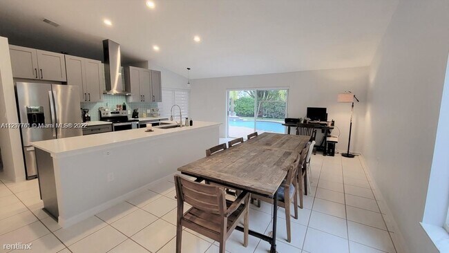 Foto del edificio - 4 br, 2.5 bath House - 19840 Cutler Ct