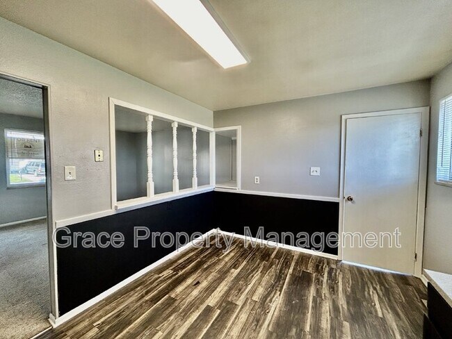 Foto del edificio - 2141 E 119th Pl