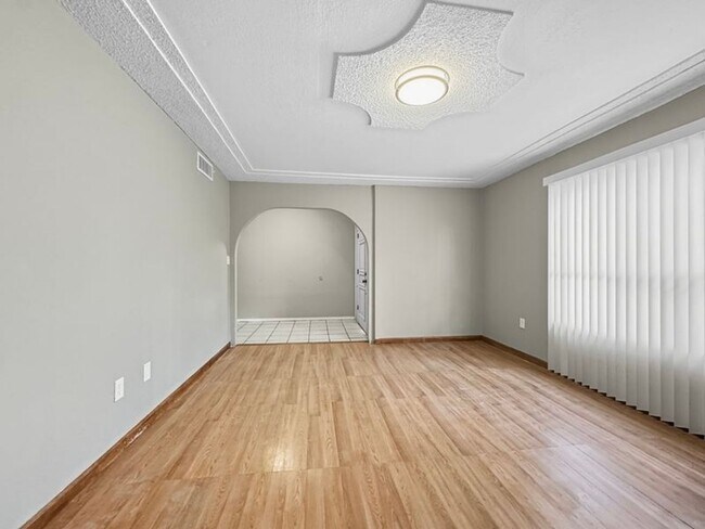 Foto del edificio - Adorable 4 Bedroom, 2 bath home in Sunland...