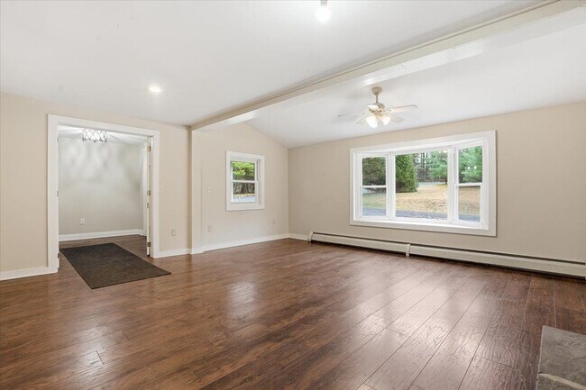 Foto del edificio - 1206 Cherry Lane Rd