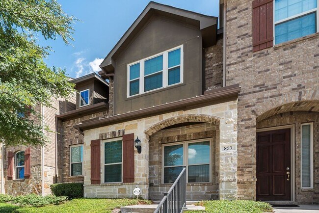 Foto del edificio - 853 Whitehall Dr