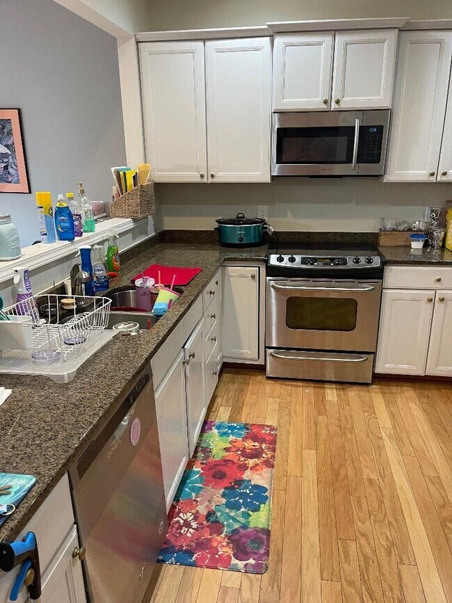 Foto del edificio - 8710 Braxwood Pl