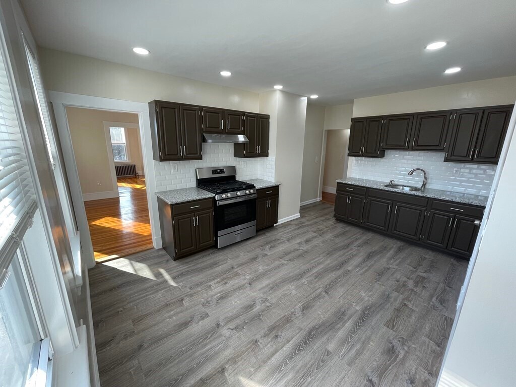 480 Harvard St Unit 3, Boston, MA 02124 Apartments in Boston, MA