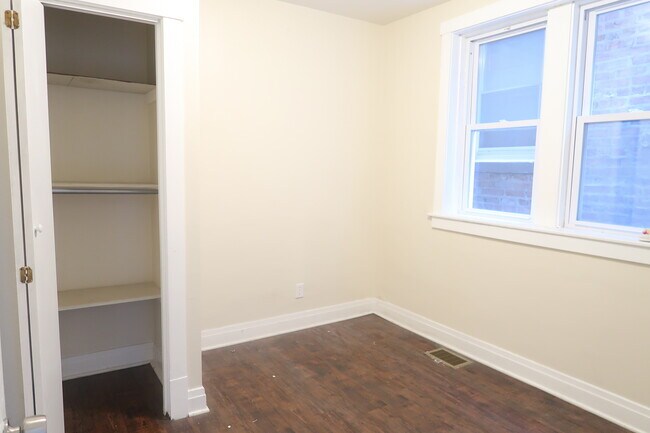 Foto del edificio - 3759 S Union Ave