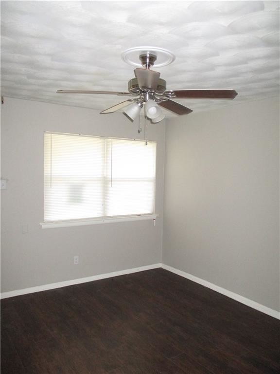 Foto del edificio - 5015 Dupont Dr